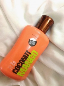 Bath & Body Works Signature Collection Body Lotion - Coconut Mango Review
