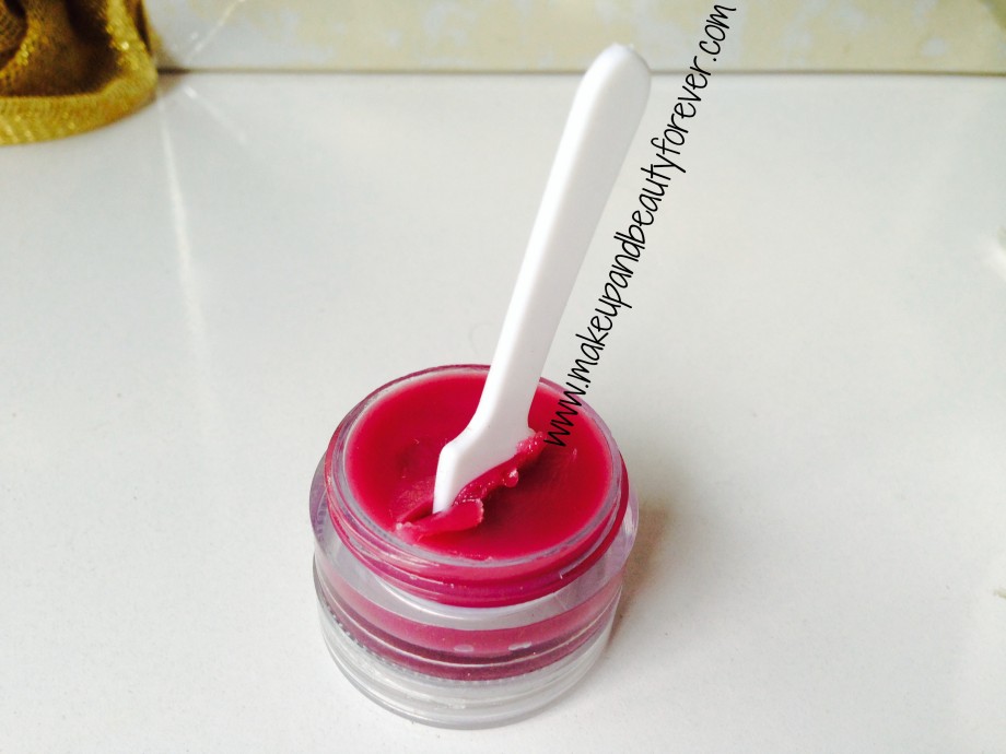 Easy Quick Lip Scrub DIY, Make your own Sugar Lip Scrub on the go 