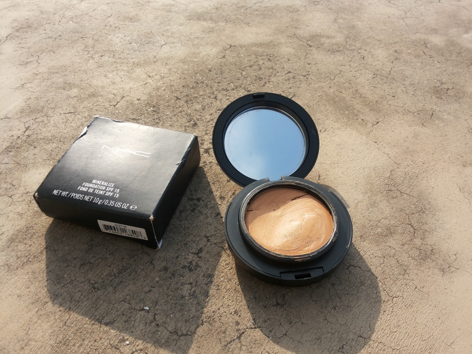MAC Mineralize Foundation with SPF 15 Review, Swatches FOTD
