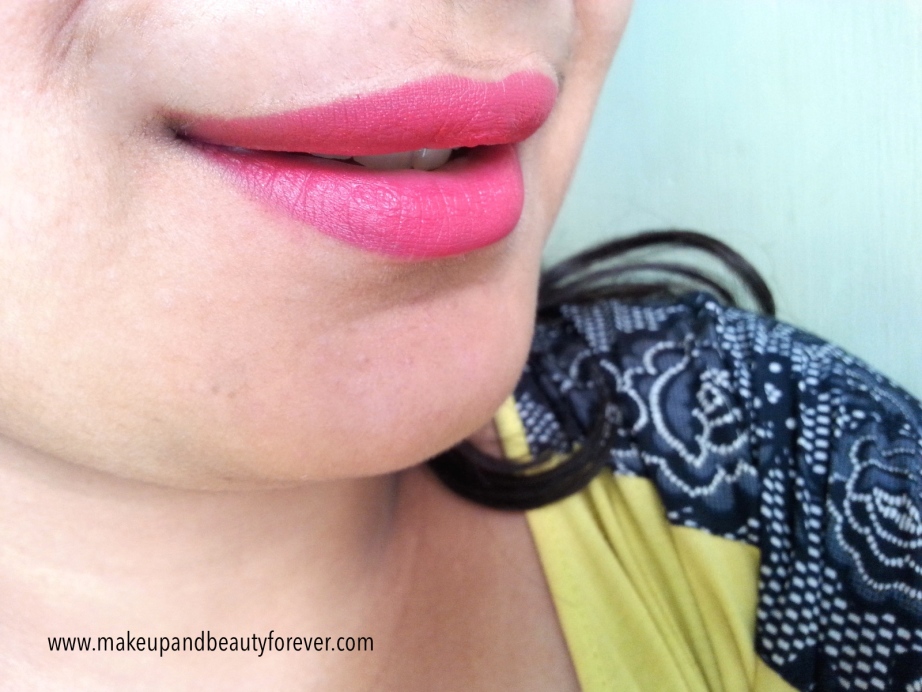 MAC Relentlessly Red Retro Matte Lipstick Review, Swatches, LOTD on lips
