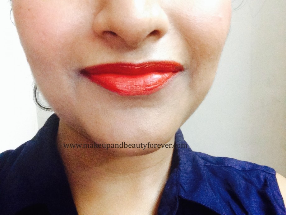 Maybelline ColorShow Lipstick Red Rush 211 Review, Swatch, Price, FOTD Lips