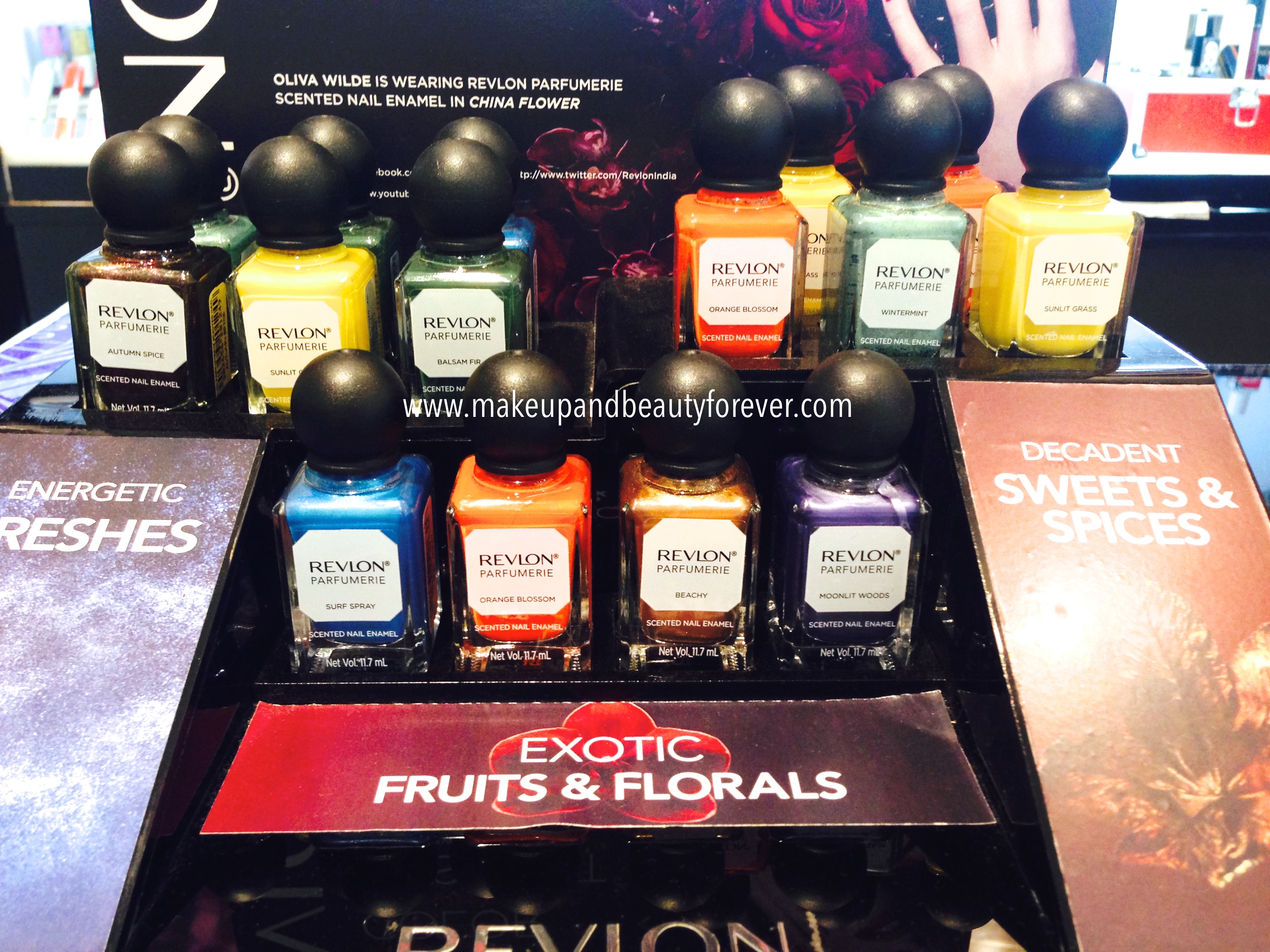 Revlon Parfumerie Scented Nail Enamel in Mint Color - wide 2