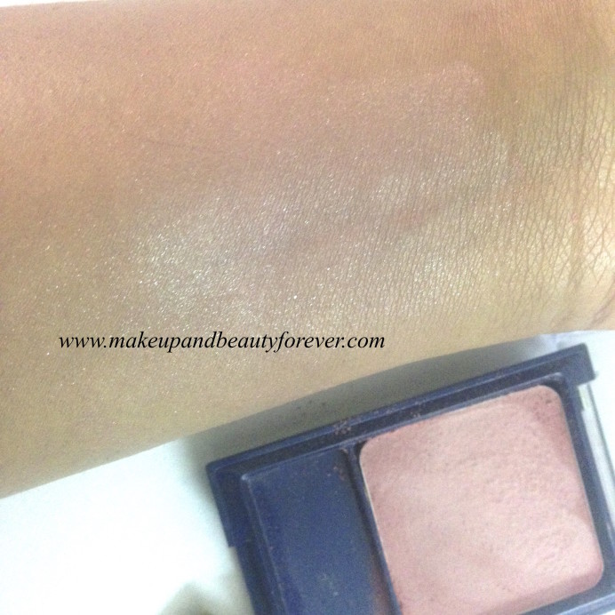 MaxFactor Flawless Perfection Blush 223 Natural Glow Review swatch 3