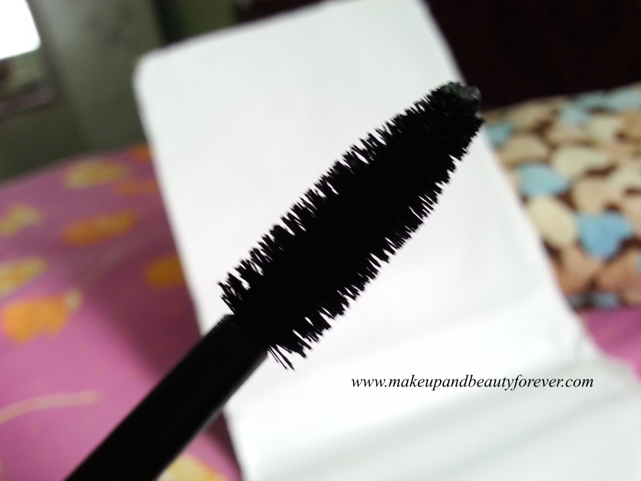 BareMinerals Flawless Definition Volumizing Mascara wand brush Review