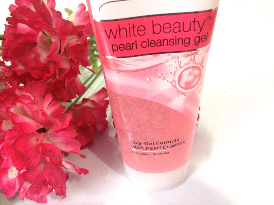 Ponds White Beauty Pearl Cleansing Gel Review beautyblog