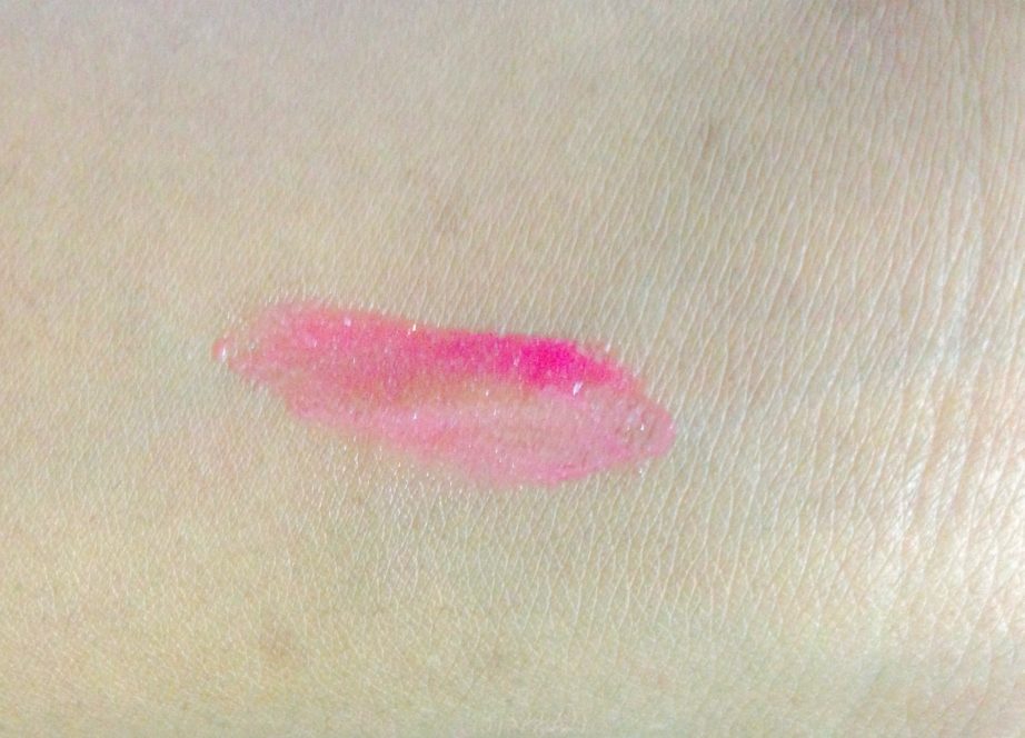 NYX Round Lip Gloss Strawberry Review Swatches