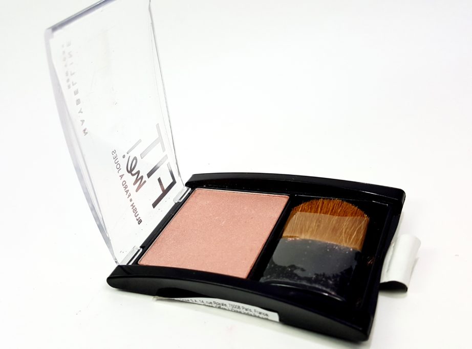 Maybelline Fit Me Blush Medium Nude 208 Review Swatches pan