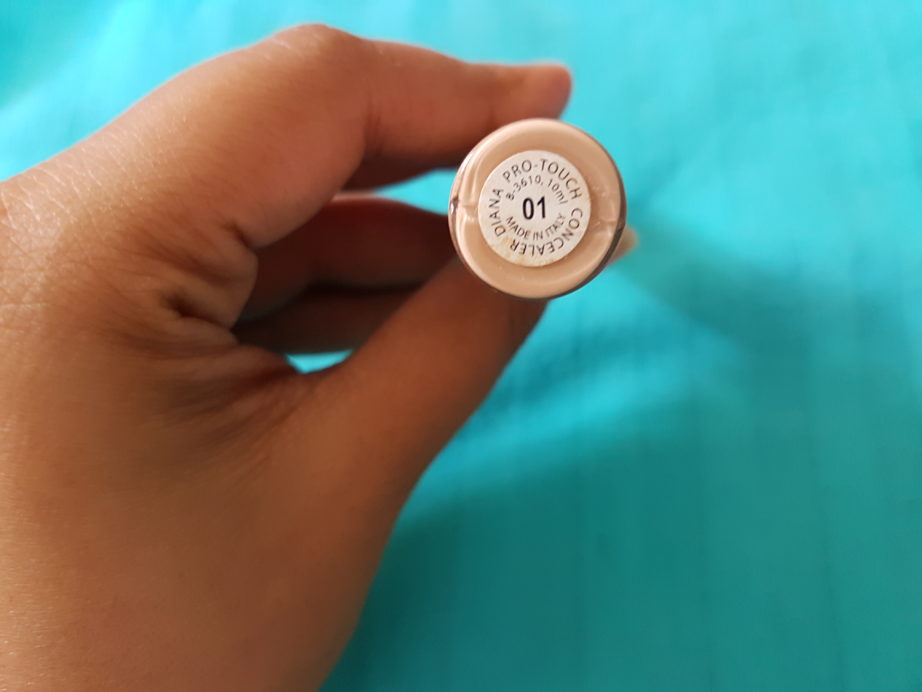 Diana of London Protouch Concealer Shade 01 Review Swatches back