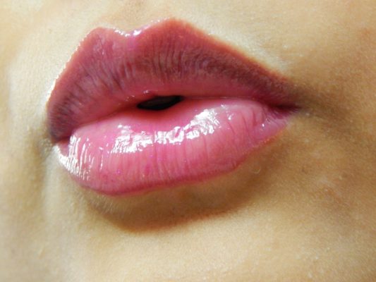 Wet n Wild MegaSlicks Lip Gloss Berried Treasure Review Swatches on lips