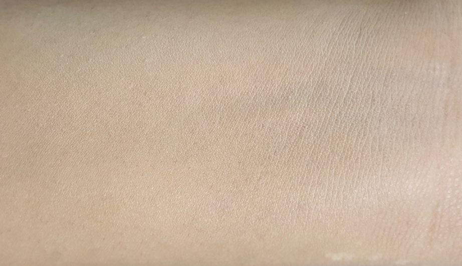 L'Oreal True Match Genius 4-In-1 Compact Foundation Review Swatches blended