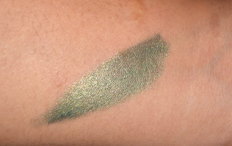 Be A Bombshell Eye Shadow Crayon Shade High Roller swatch