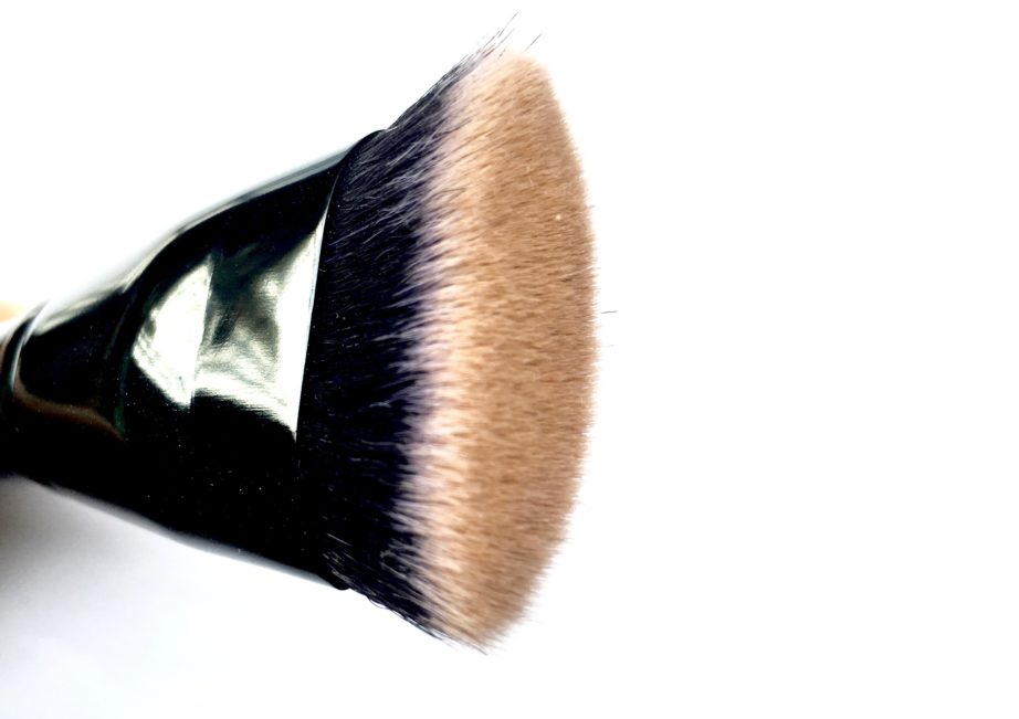 Freedom Pro Cream Strobe Palette with Brush Review Swatches brush head
