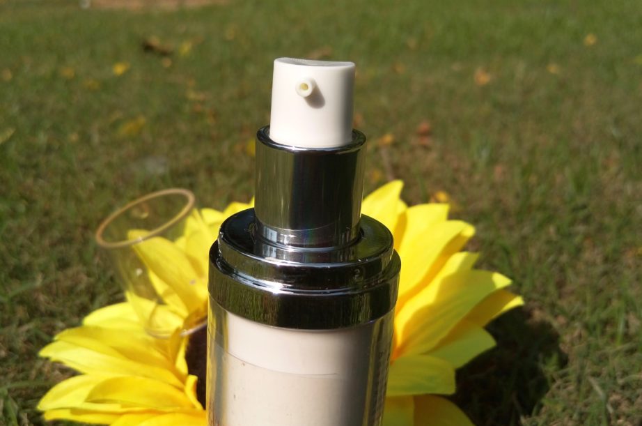 Kaya Skin Clinic Daily Use Sunscreen SPF 15 Review Pump dispenser