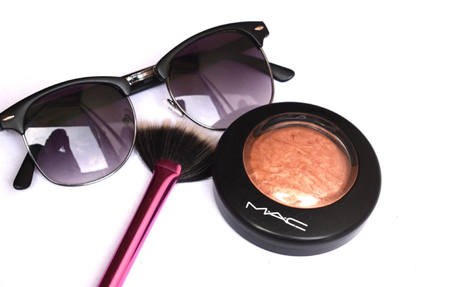 MAC Cheeky Bronze Mineralize Skinfinish Highlighter Review Swatches MBF