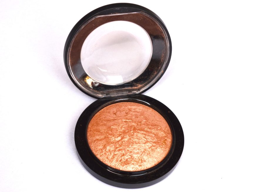 MAC Cheeky Bronze Mineralize Skinfinish Highlighter Review Swatches MBF Blog