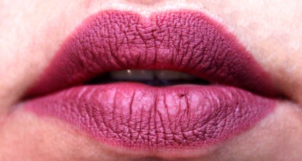 Huda Beauty Lip Contour Matte Pencil Trophy Wife Review Swatches on lips