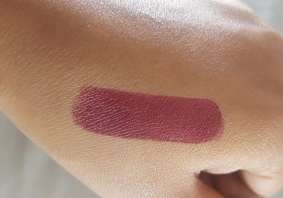 Lakme Absolute Argan Oil Lip Color Juicy Plum Review, Swatches hand skin