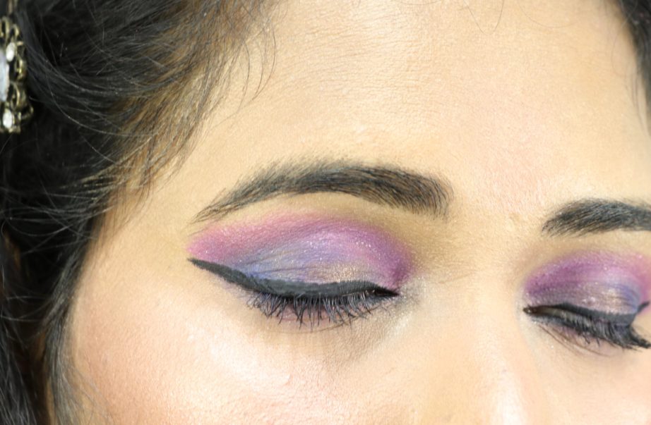 Nykaa 24Hrs Vinyl Luxe Eyeliner Black Granite Review, Swatches Violet Pink Blue Eye Makeup MBF Blog