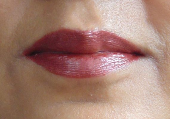 Estée Lauder Pure Color Long Lasting Lipstick Hot Kiss Review, Swatches On Lips