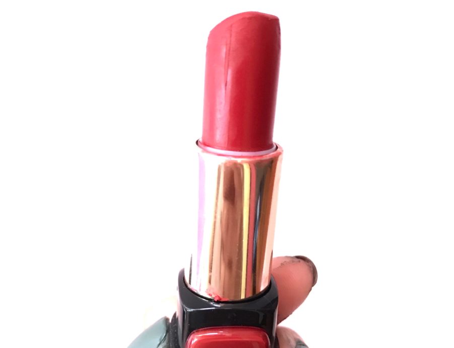 L’Oreal Pure Brick Color Riche Pure Reds Star Collection Lipstick Review, Swatches closeup