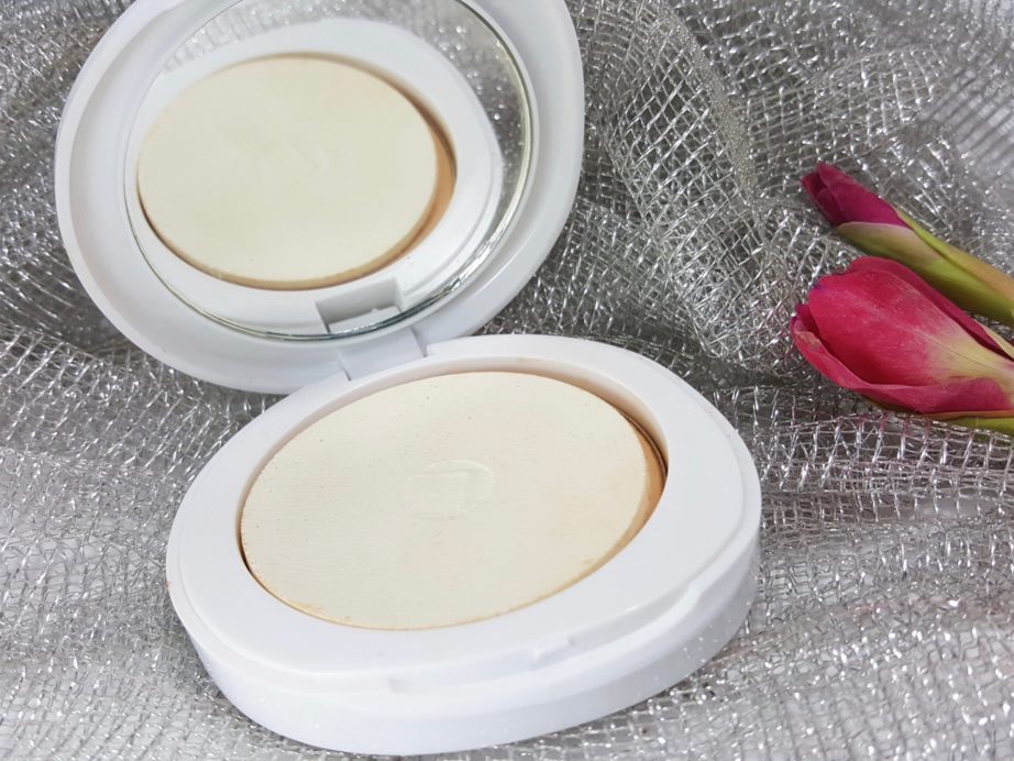 Lakme Perfect Radiance Intense Whitening Compact Review, Swatches Puff
