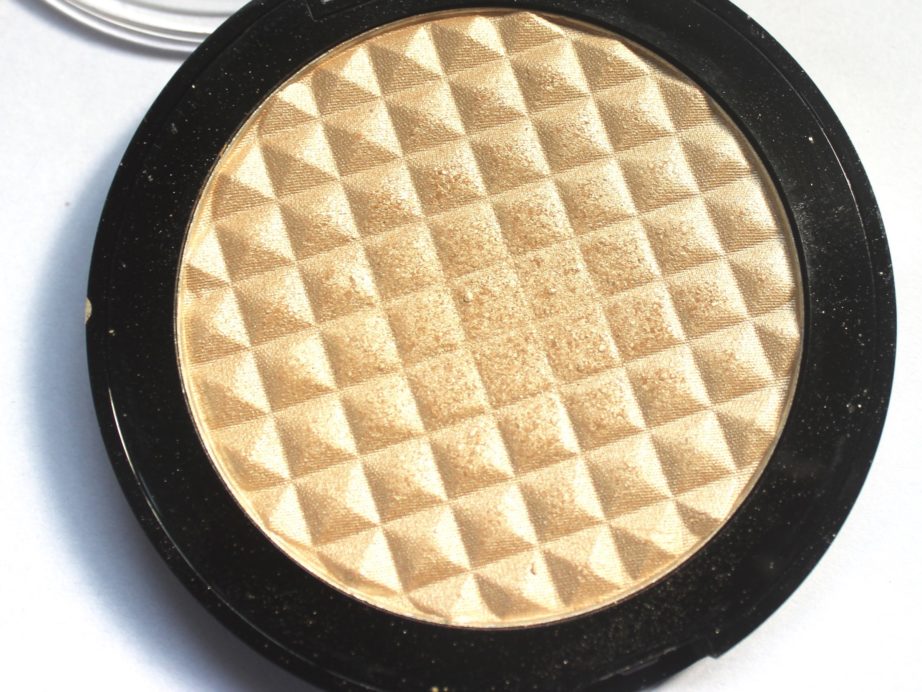 Makeup Revolution Pro Illuminate Highlighter Review, Swatches MBF Blog