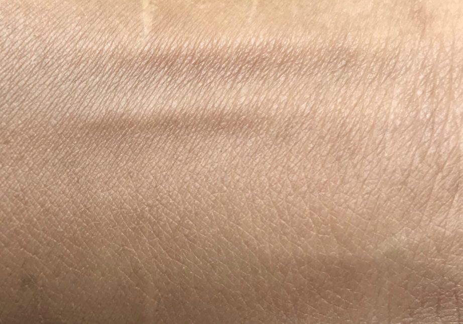 Chanel VitalumièRe Aqua Ultra Light Skin Perfecting Makeup SPF 15 Foundation Review, Swatches After