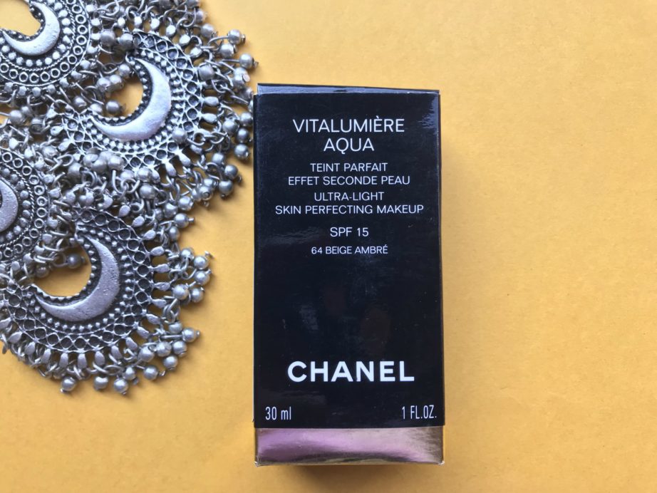 Chanel VitalumièRe Aqua Ultra Light Skin Perfecting Makeup SPF 15 Foundation Review, Swatches front