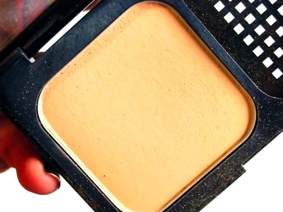 Maybelline Fit Me Powder Foundation Review, Swatches focus